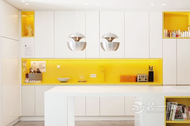 黄色点缀厨房装修效果图
